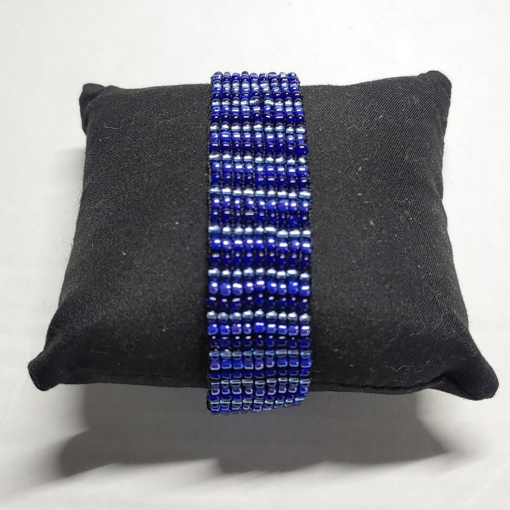 Loomed Beaded Bracelet Multicolor Blues